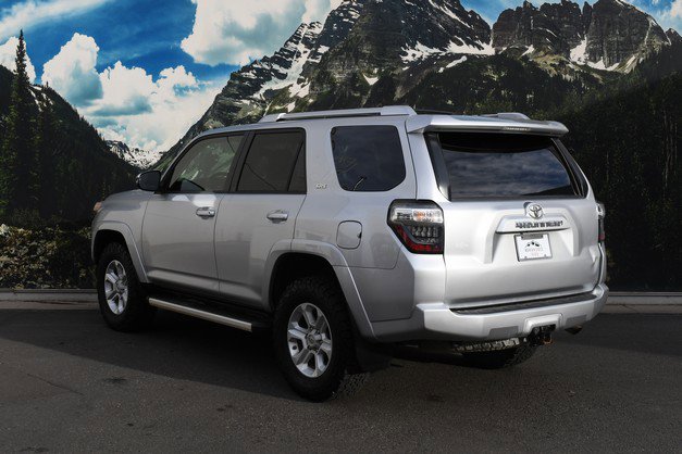 Used 2014 Toyota 4Runner SR5 Premium image 9
