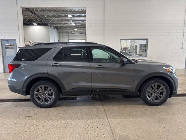 New 2026 Ford Explorer Active w/ Active Comfort Package image 4