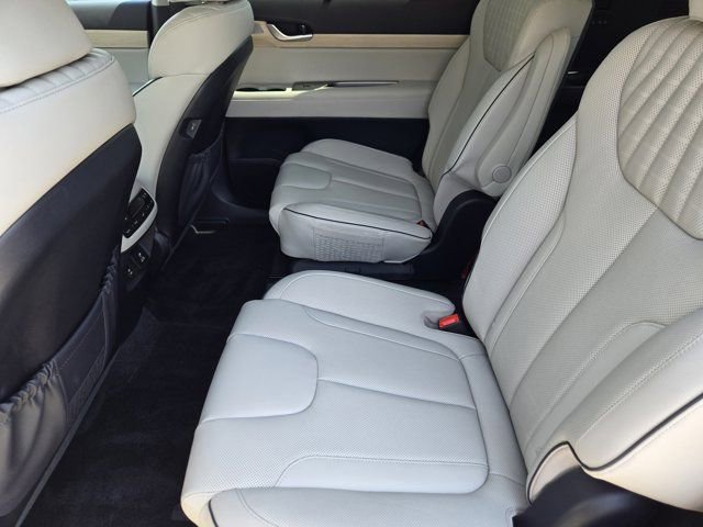 Used 2025 Hyundai Palisade Limited image 30