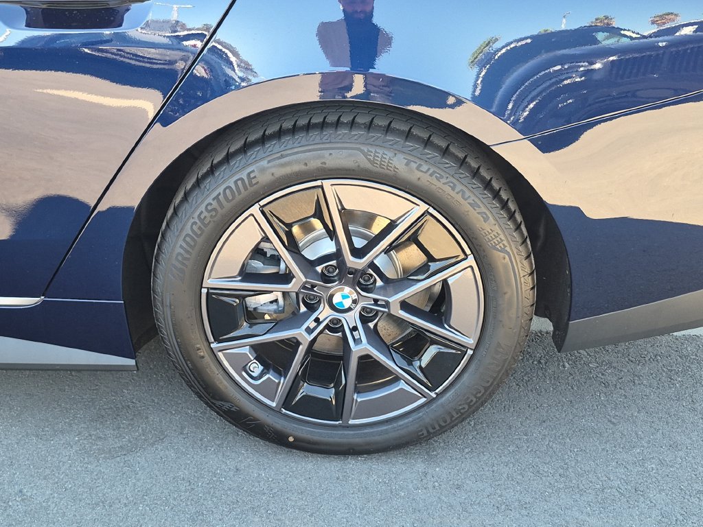 New 2026 BMW i4 eDrive40 w/ Premium Package RWD image 32