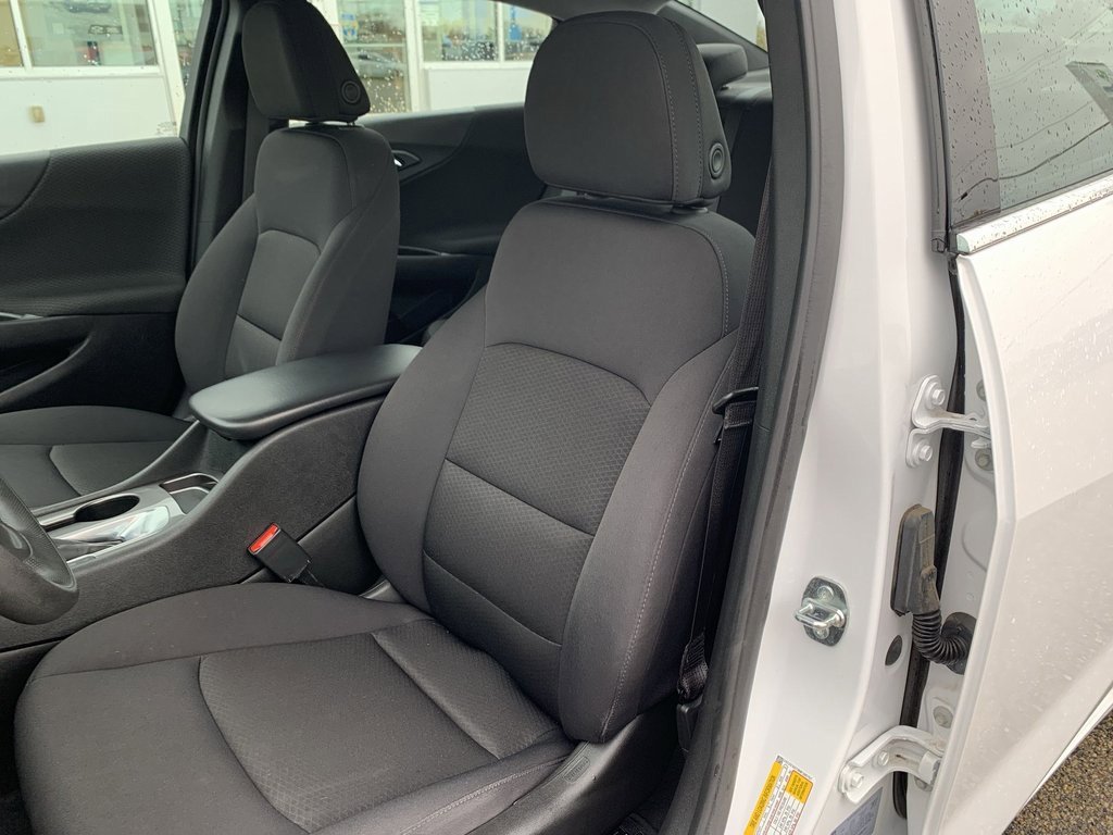 Certified 2022 Chevrolet Malibu LS image 9