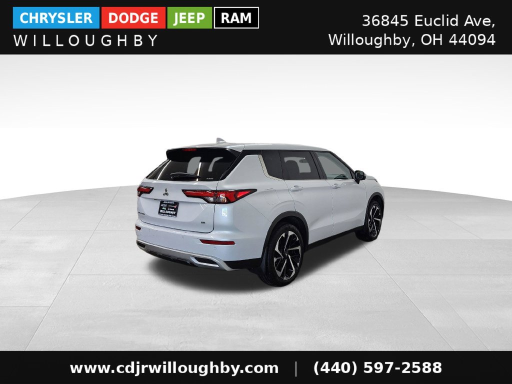 Used 2024 Mitsubishi Outlander AWD image 9