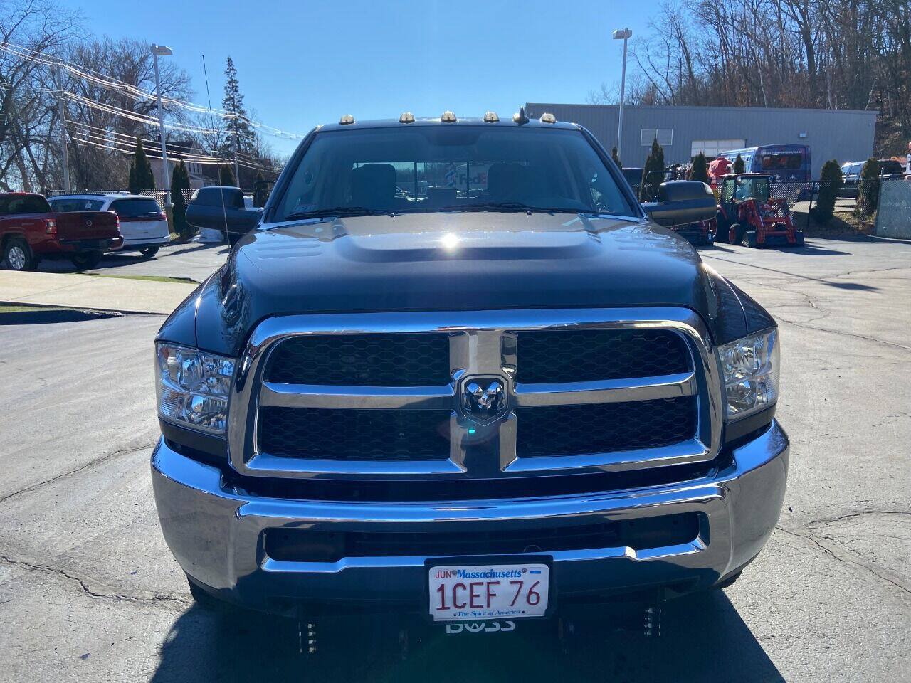 Used 2018 RAM 3500 SLT w/ Snow Chief Group AWD/4WD image 4