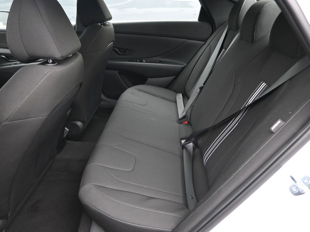 Used 2025 Hyundai Elantra Sport image 22