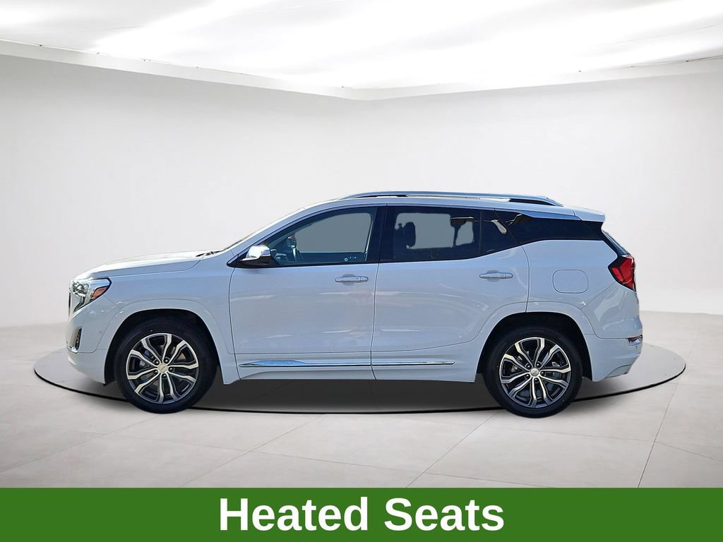 Used 2020 GMC Terrain Denali w/ Denali Premium Package AWD/4WD image 4