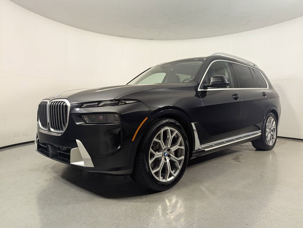 Used 2024 BMW X7 xDrive40i AWD/4WD image 3