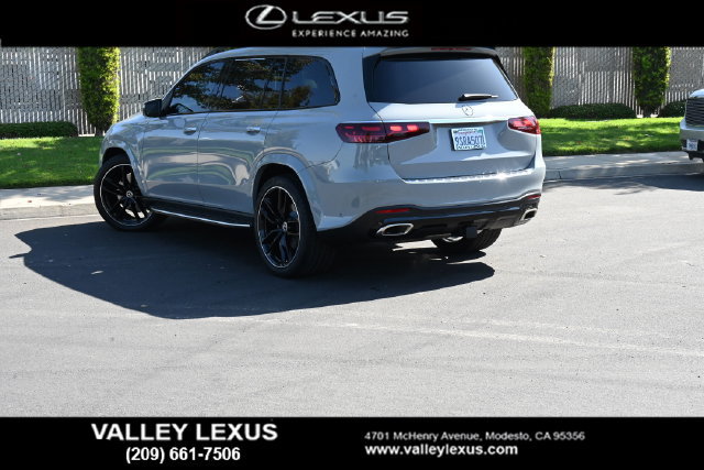 Used 2024 Mercedes-Benz GLS 580 4MATIC image 4