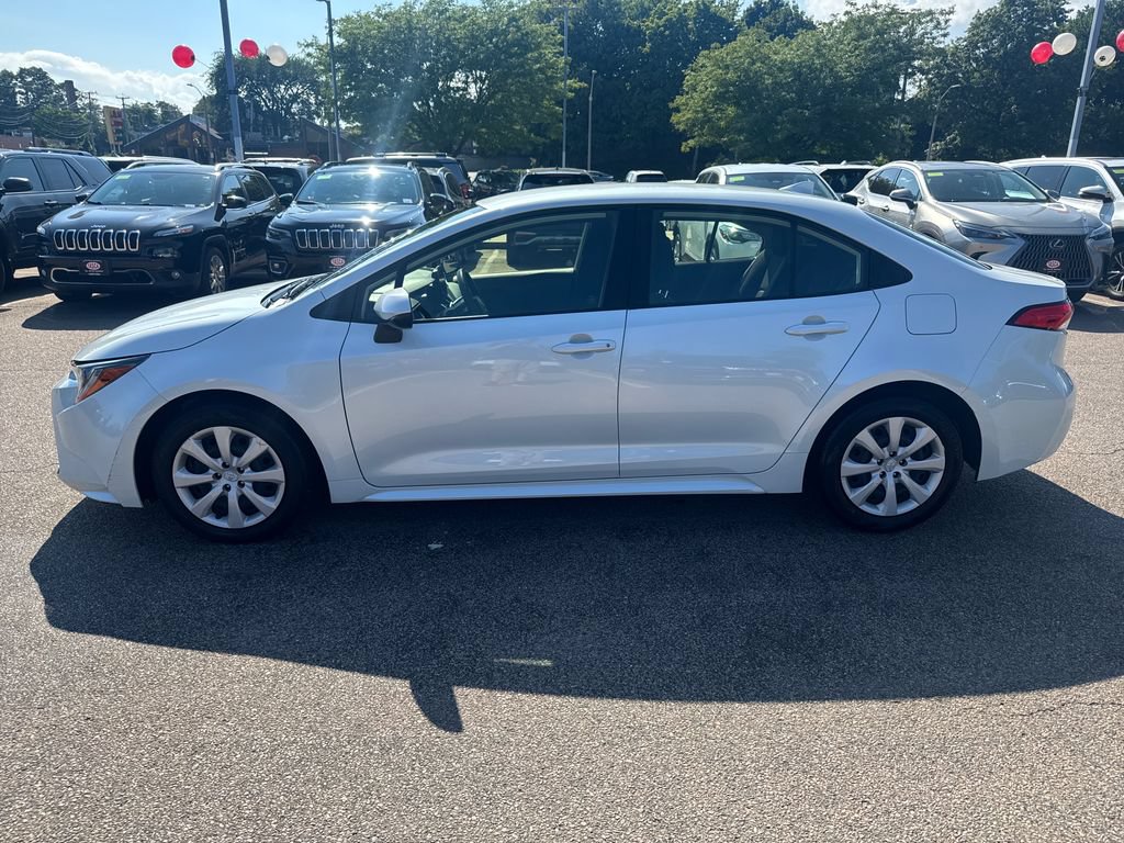 Used 2023 Toyota Corolla LE FWD image 4