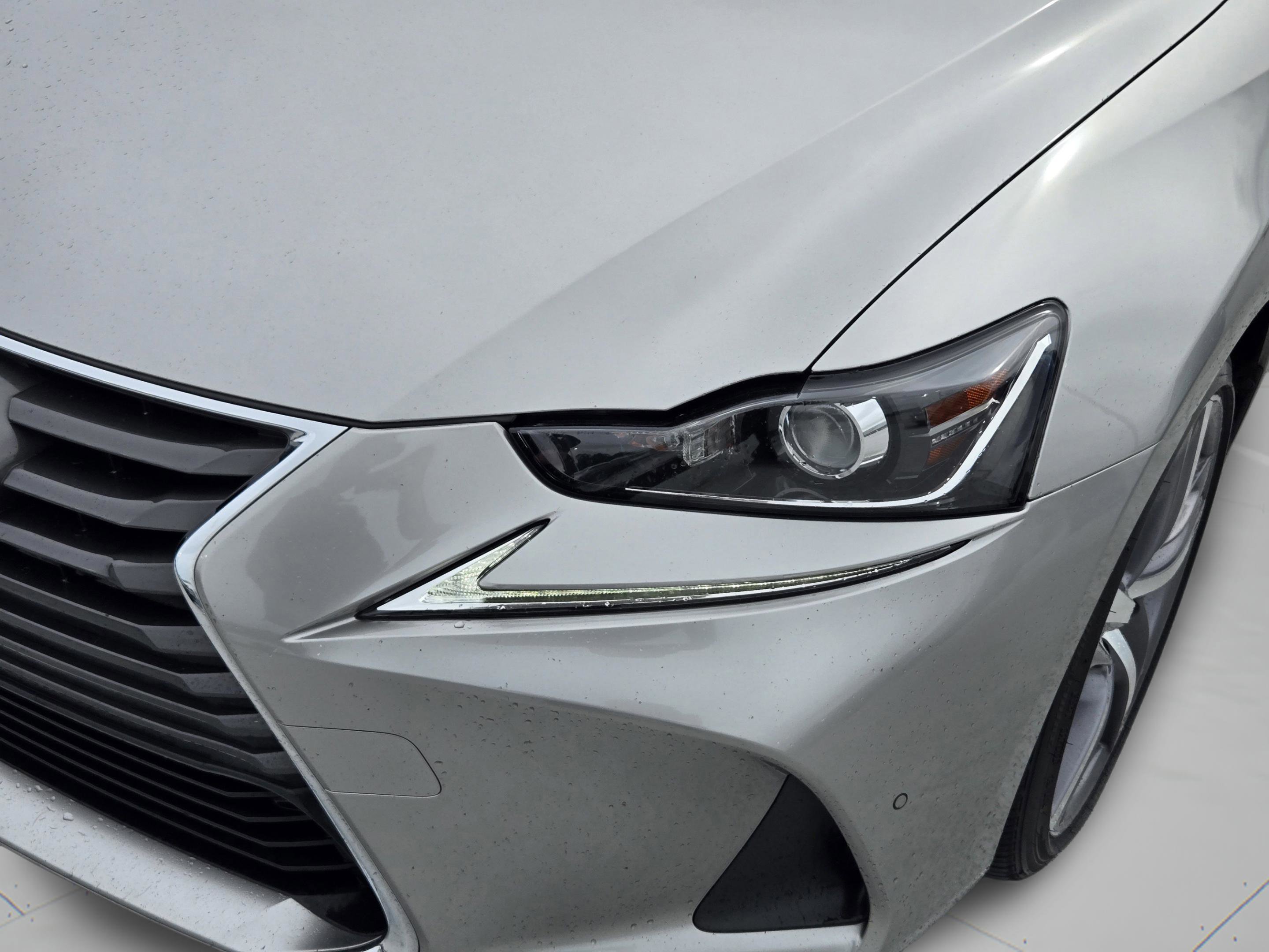 Used 2019 Lexus IS 300 w/ Navigation Package RWD image 31