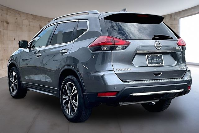 Used 2019 Nissan Rogue SV w/ Premium Package image 4
