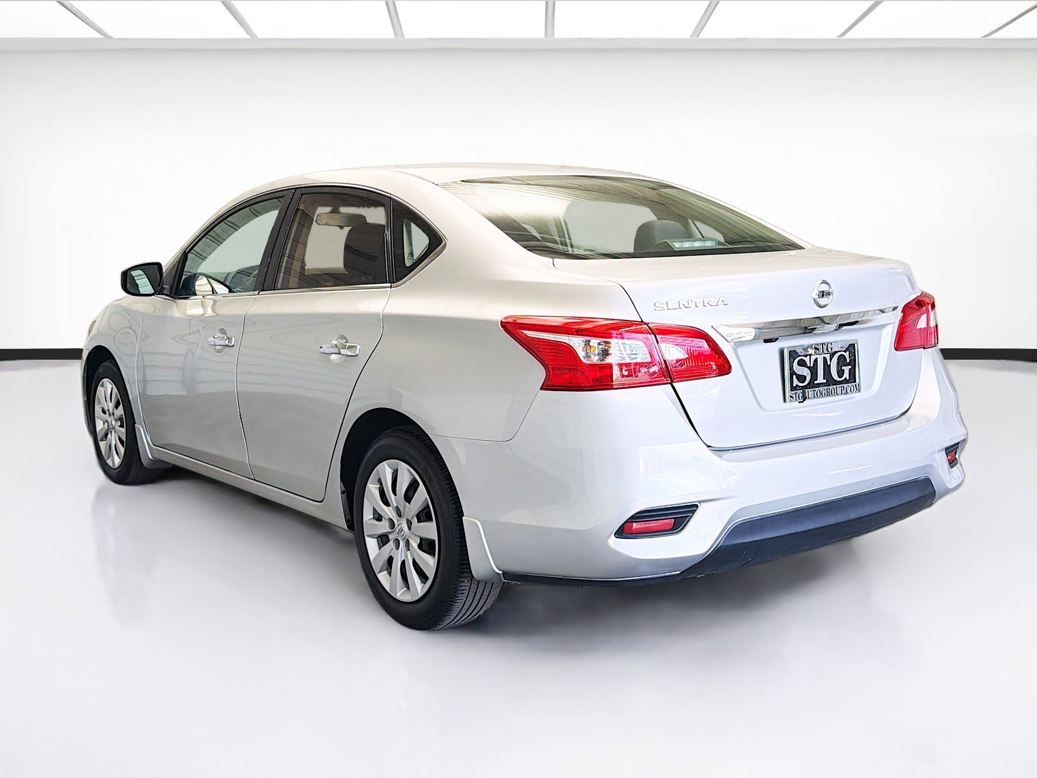 Used 2019 Nissan Sentra S image 6