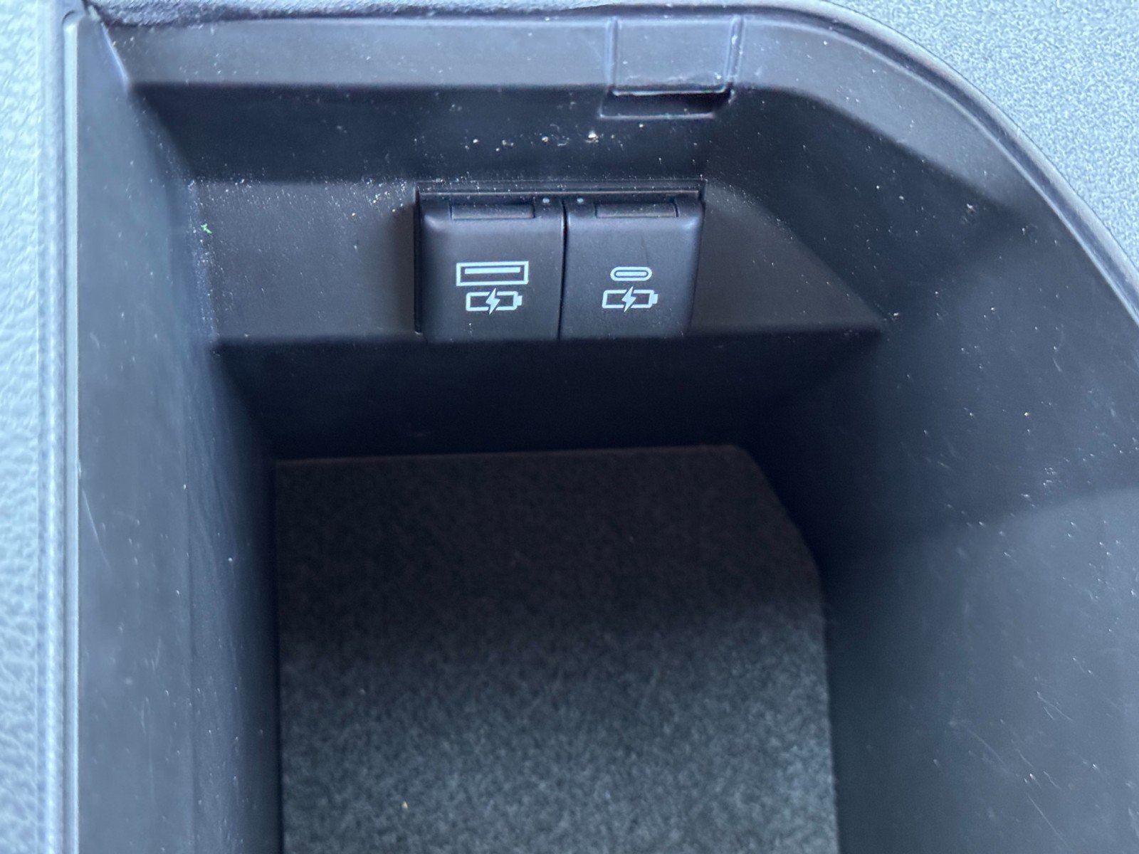 Used 2024 Toyota Camry XSE w/ Navigation Package image 30