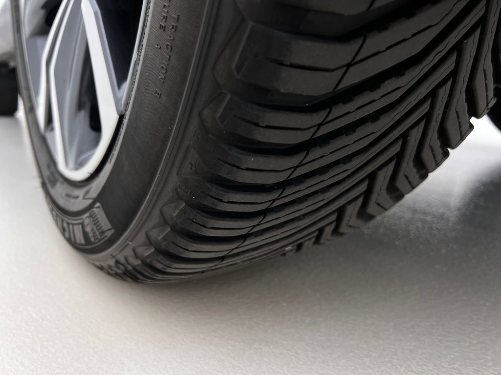 Used 2022 Lexus RX 350L Premium w/ Premium Package image 34