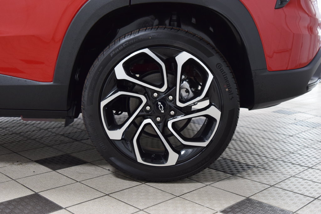 New 2026 Chevrolet Trax RS w/ Sunroof Package FWD image 26