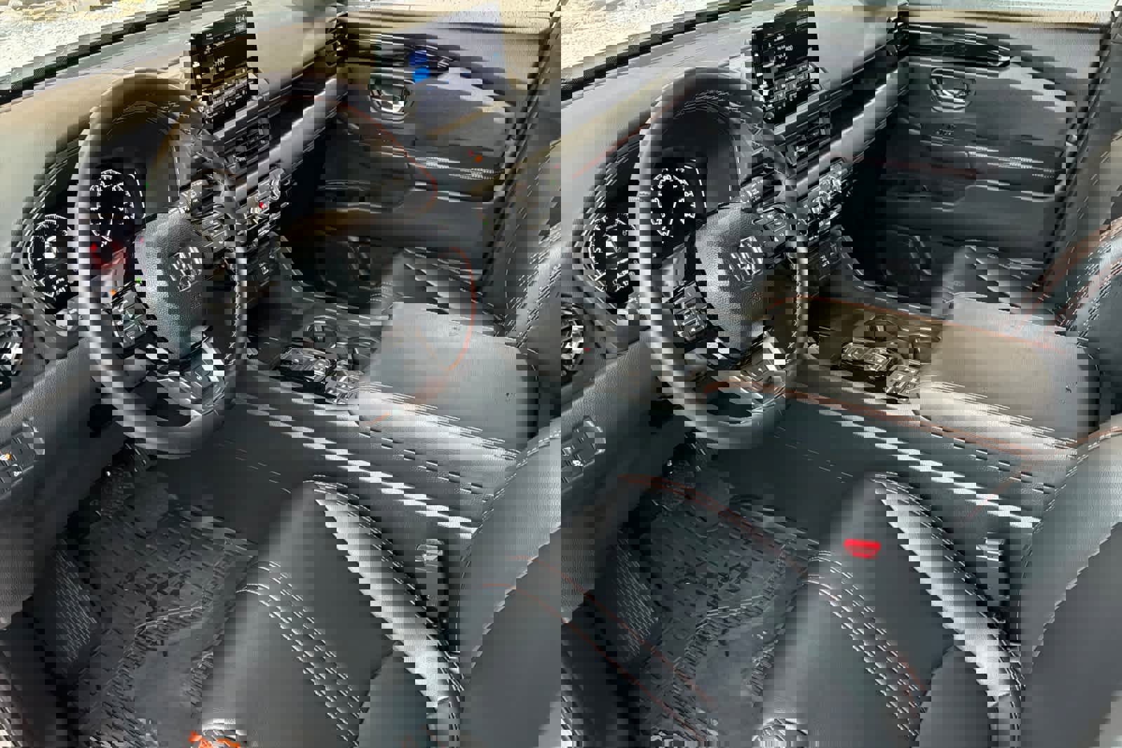 Used 2025 Honda Pilot TrailSport image 13