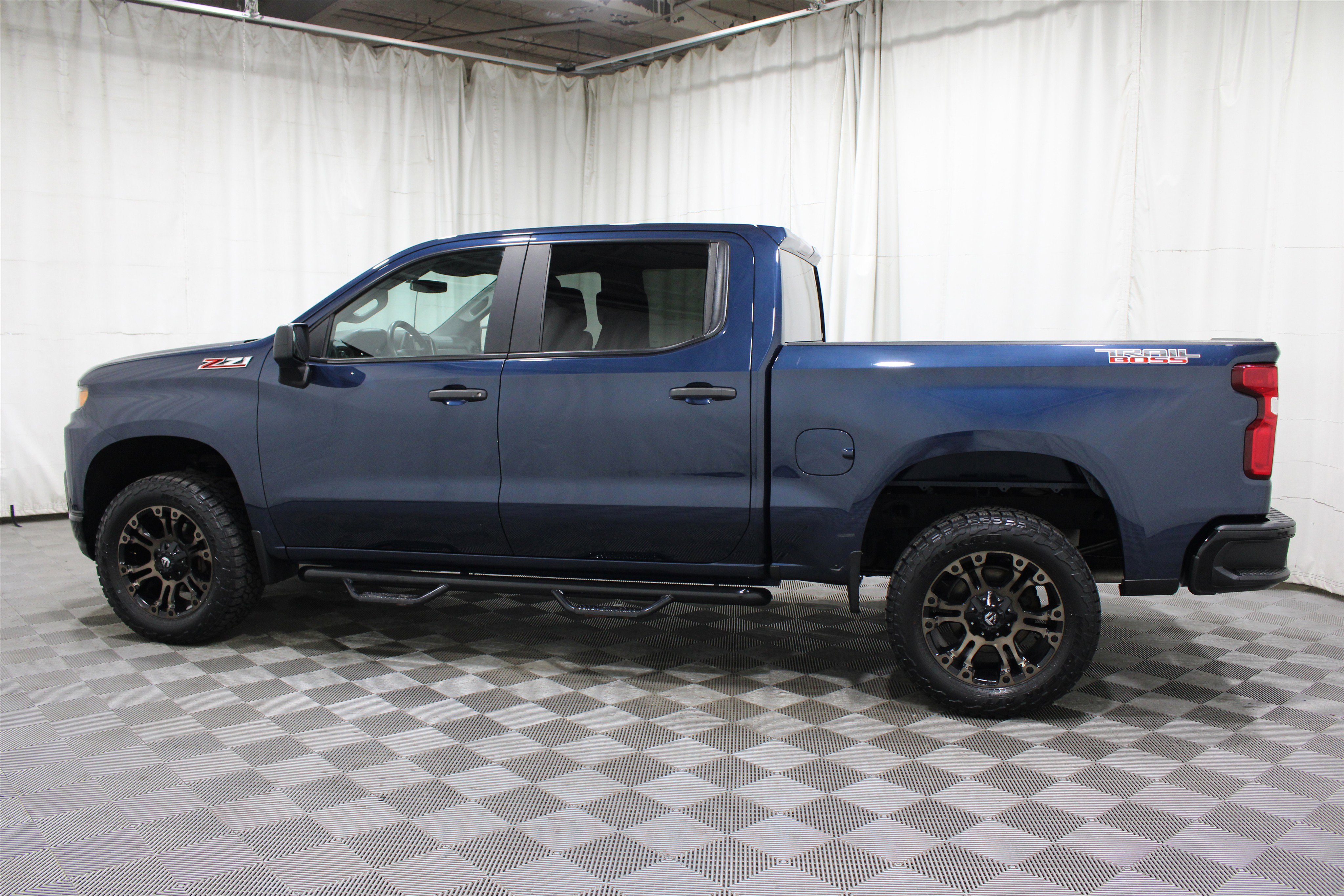 Used 2019 Chevrolet Silverado 1500 Custom Trail Boss AWD/4WD image 29