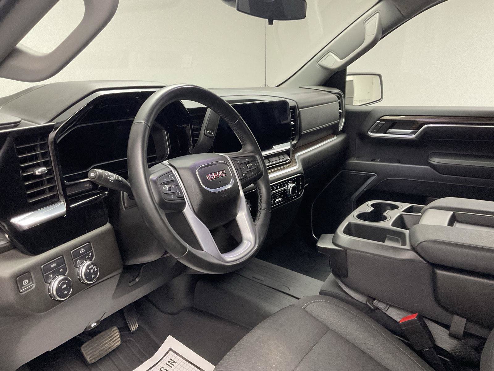 Certified 2023 GMC Sierra 1500 Elevation w/ LPO, Elevation Black Package AWD/4WD image 11