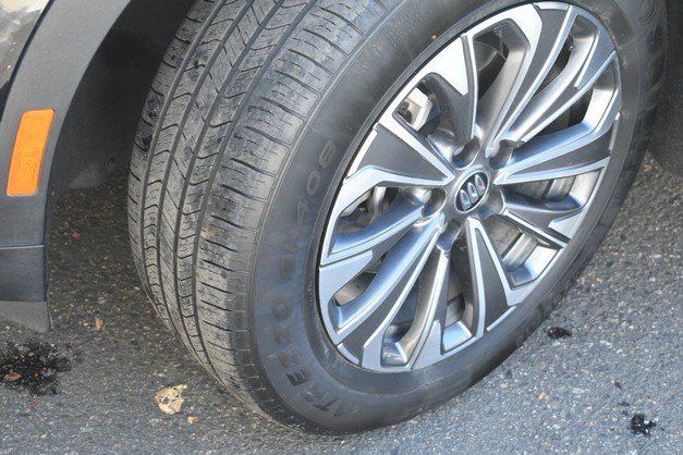 Used 2024 Buick Envision Preferred AWD/4WD image 11