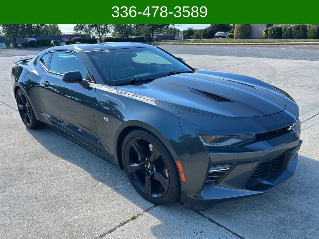 Used 2018 Chevrolet Camaro SS RWD image 7