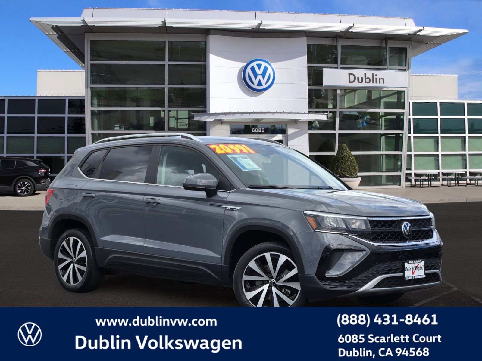 Certified 2023 Volkswagen Taos SE FWD image 1