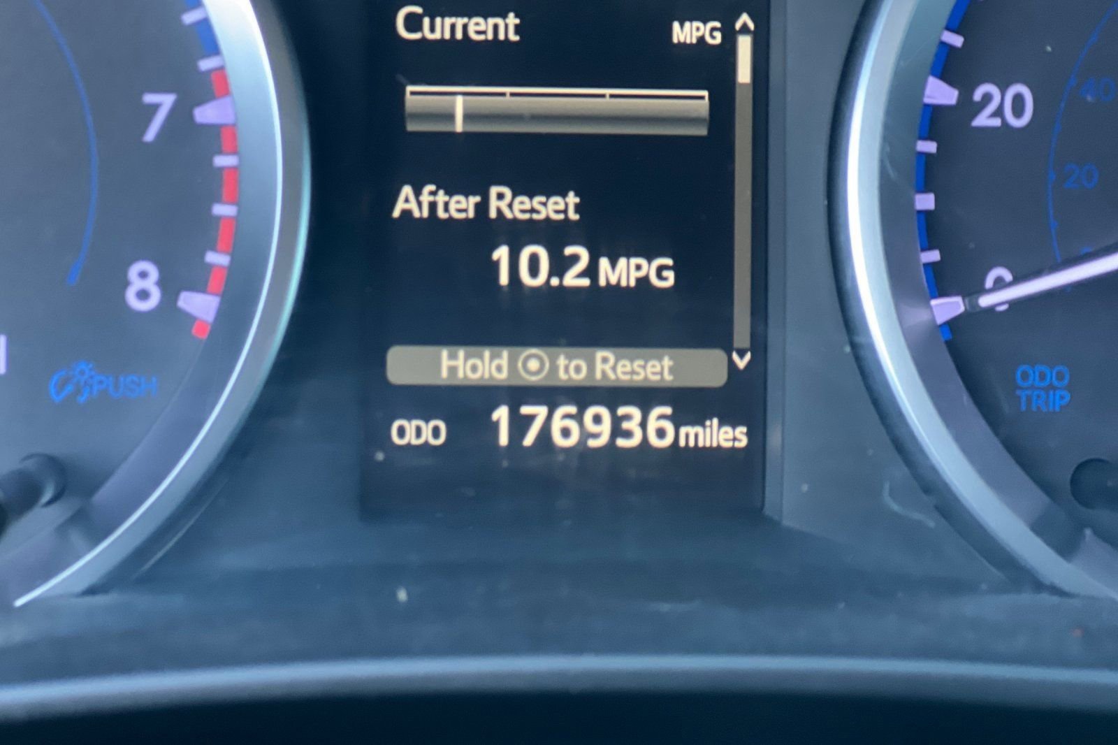 Used 2019 Toyota Highlander LE AWD/4WD image 24