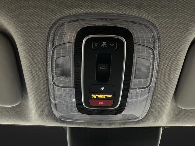 Used 2023 Hyundai Elantra Limited FWD image 25