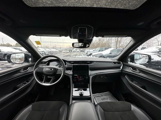 Used 2024 Jeep Grand Cherokee L Altitude image 2