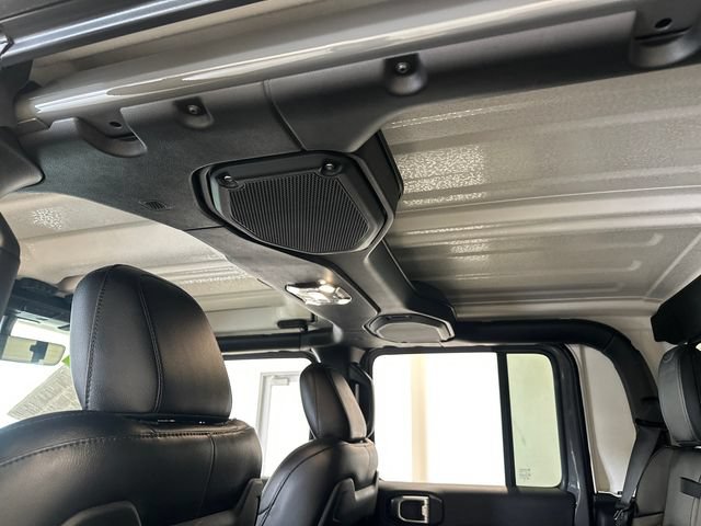 Used 2022 Jeep Gladiator Mojave w/ Cold Weather Group AWD/4WD image 30