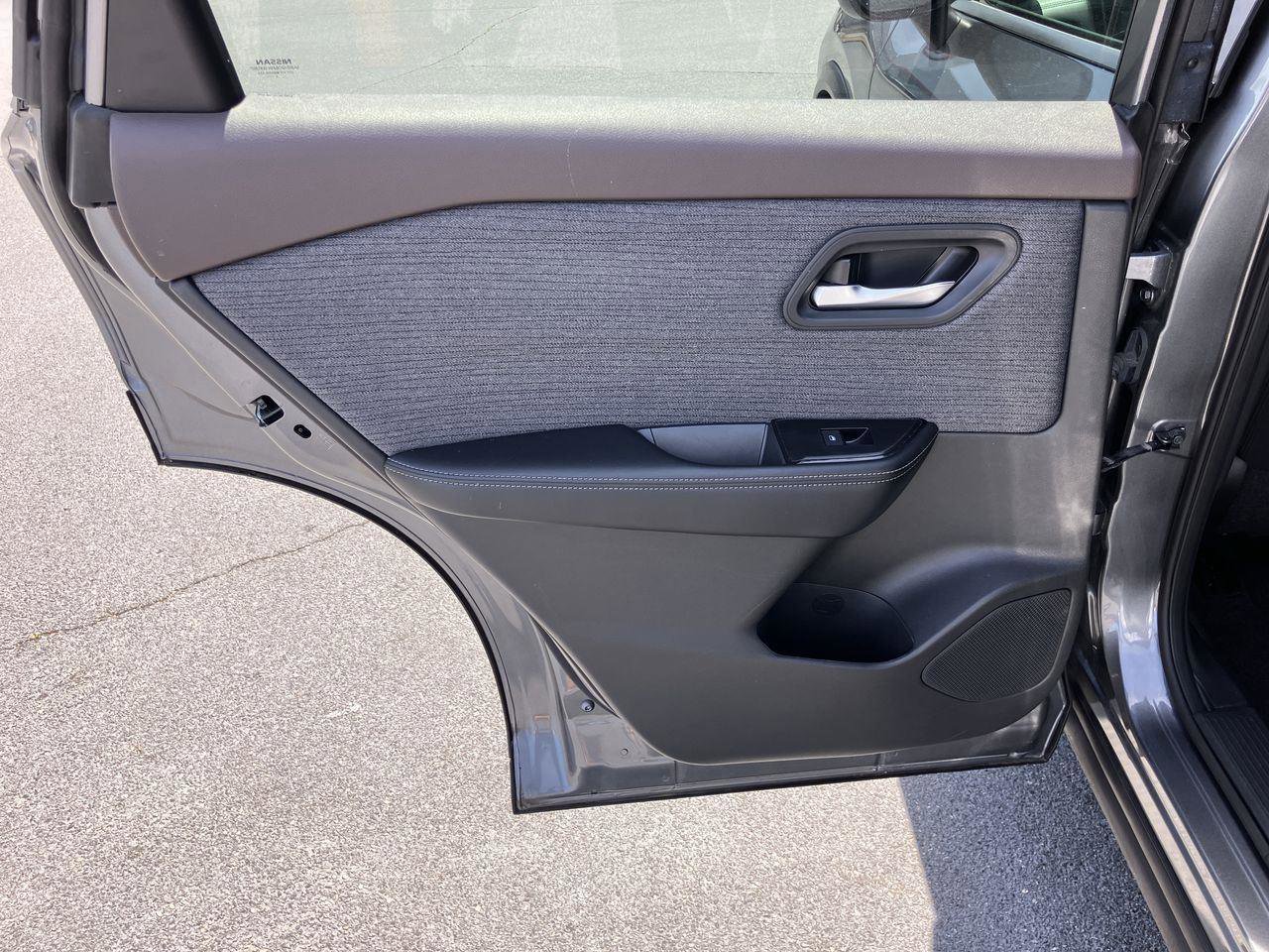 Used 2023 Nissan Rogue SV FWD image 21