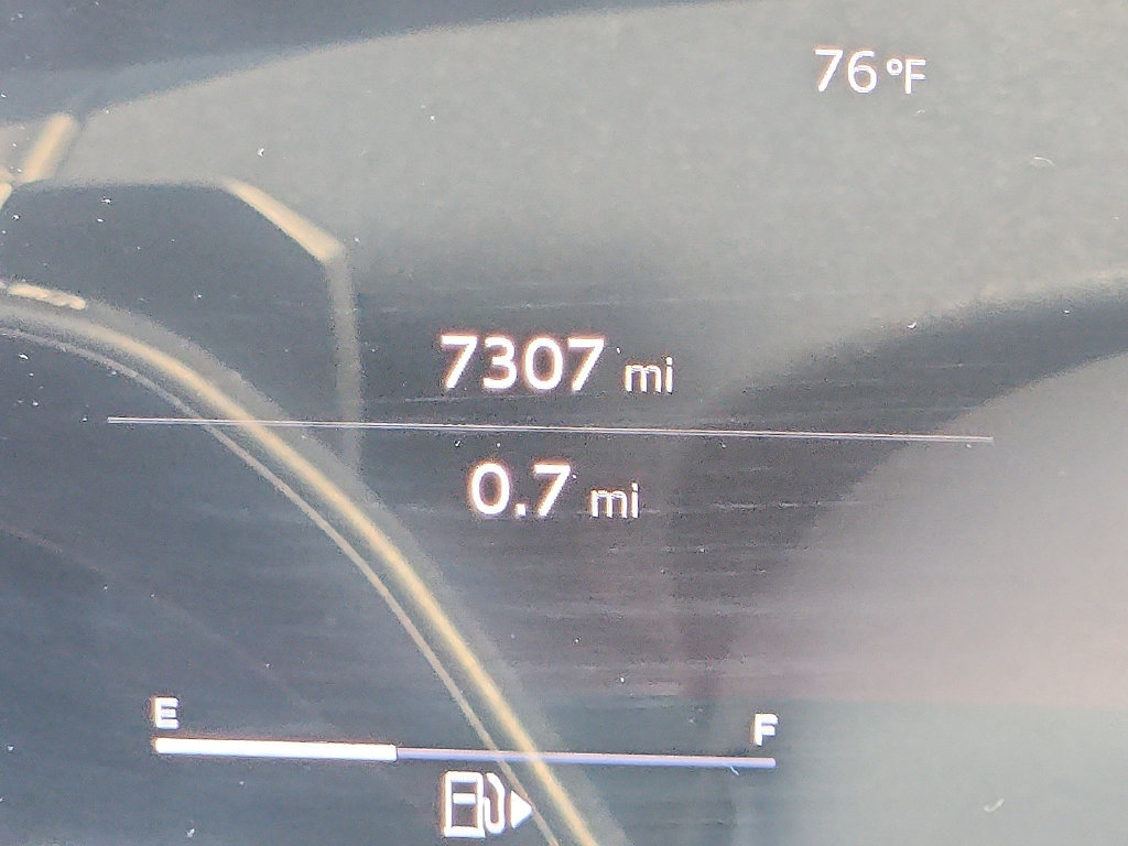 Used 2025 Audi Q5 Premium w/ Convenience Package AWD/4WD image 3