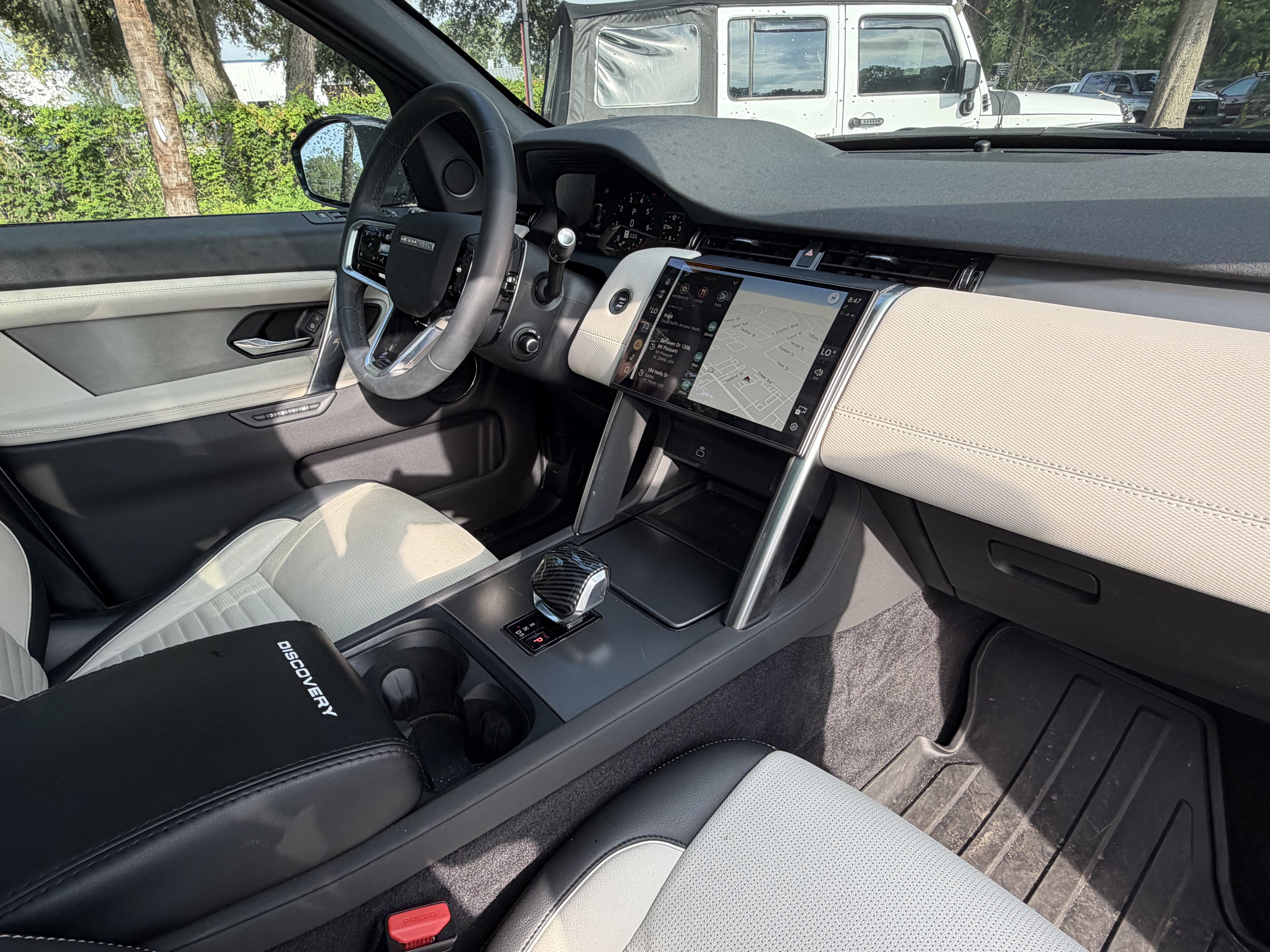 Used 2024 Land Rover Discovery Sport Dynamic SE AWD/4WD image 46