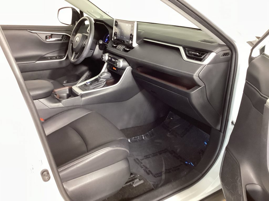 Used 2020 Toyota RAV4 Limited w/ Limited Grade Weather Package AWD/4WD image 40