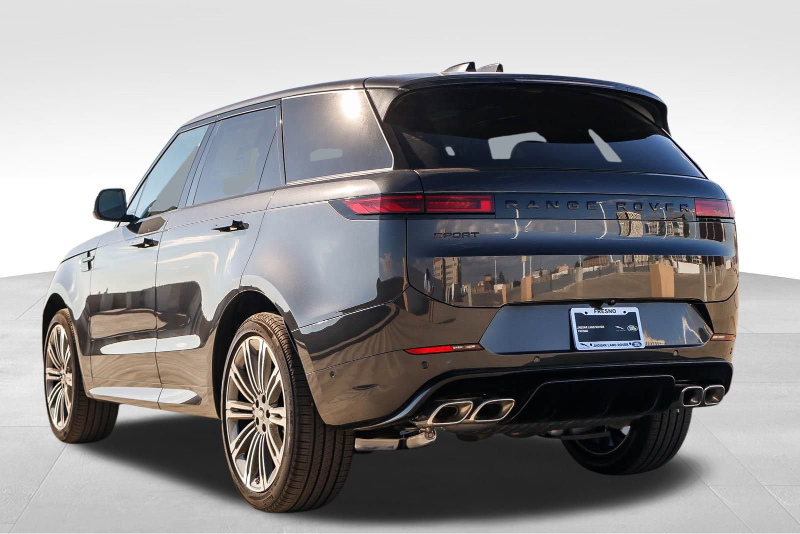 New 2025 Land Rover Range Rover Sport Dynamic SE image 7