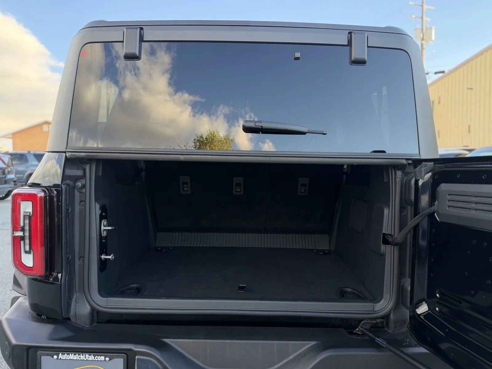 Used 2025 Ford Bronco Outer Banks w/ Sasquatch Package image 17