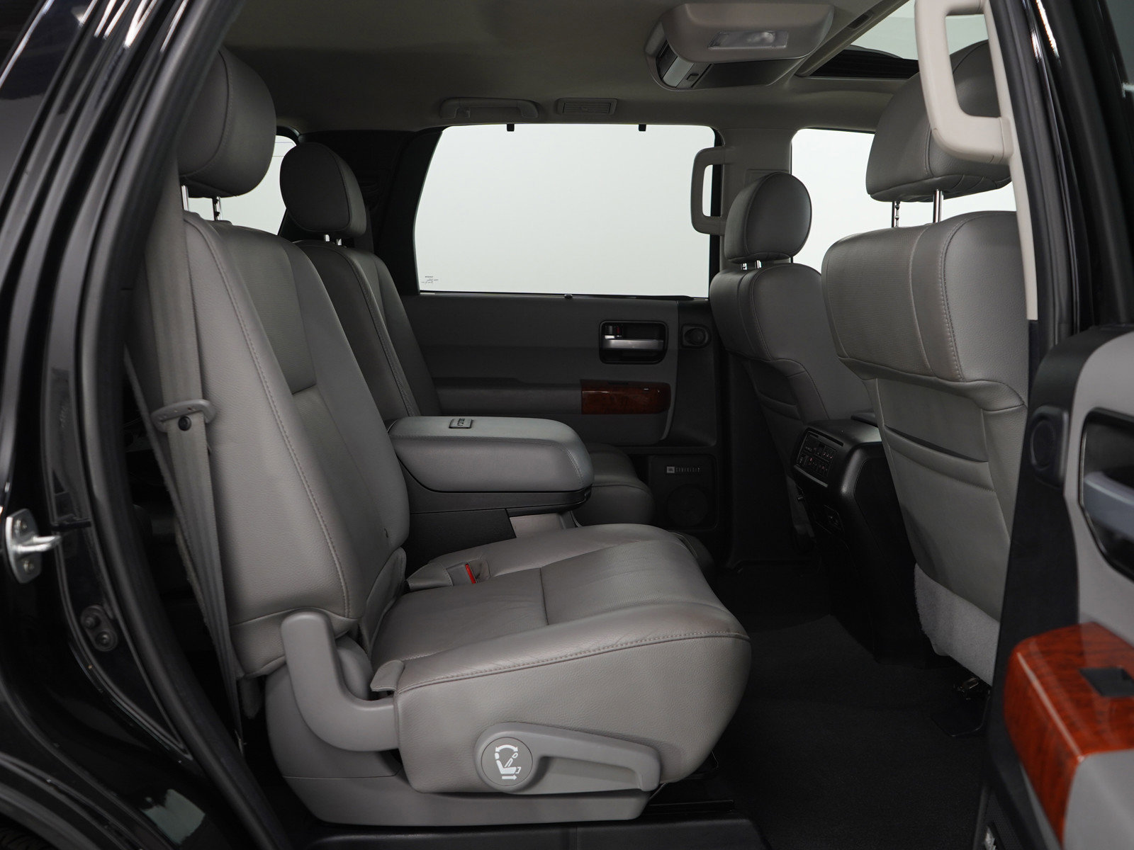 Used 2021 Toyota Sequoia Platinum image 14