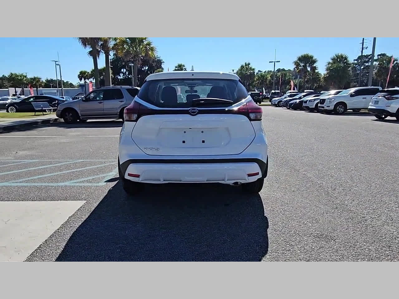 New 2025 Nissan Kicks Play S image 31