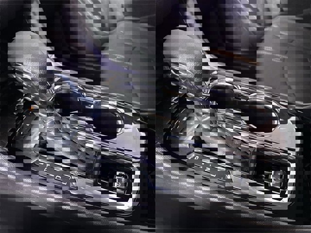 Used 2024 Chevrolet Equinox Premier image 16