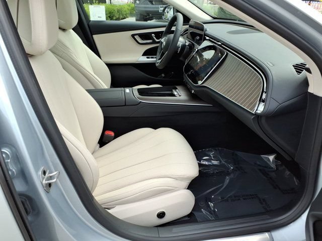 New 2026 Mercedes-Benz E 350 4MATIC Sedan image 16