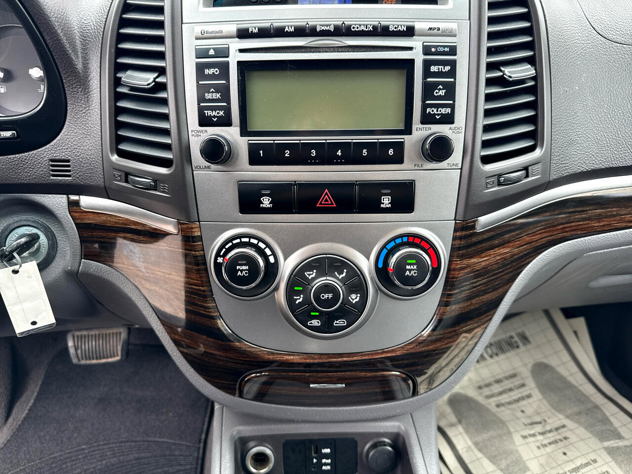 Used 2010 Hyundai Santa Fe GLS image 19