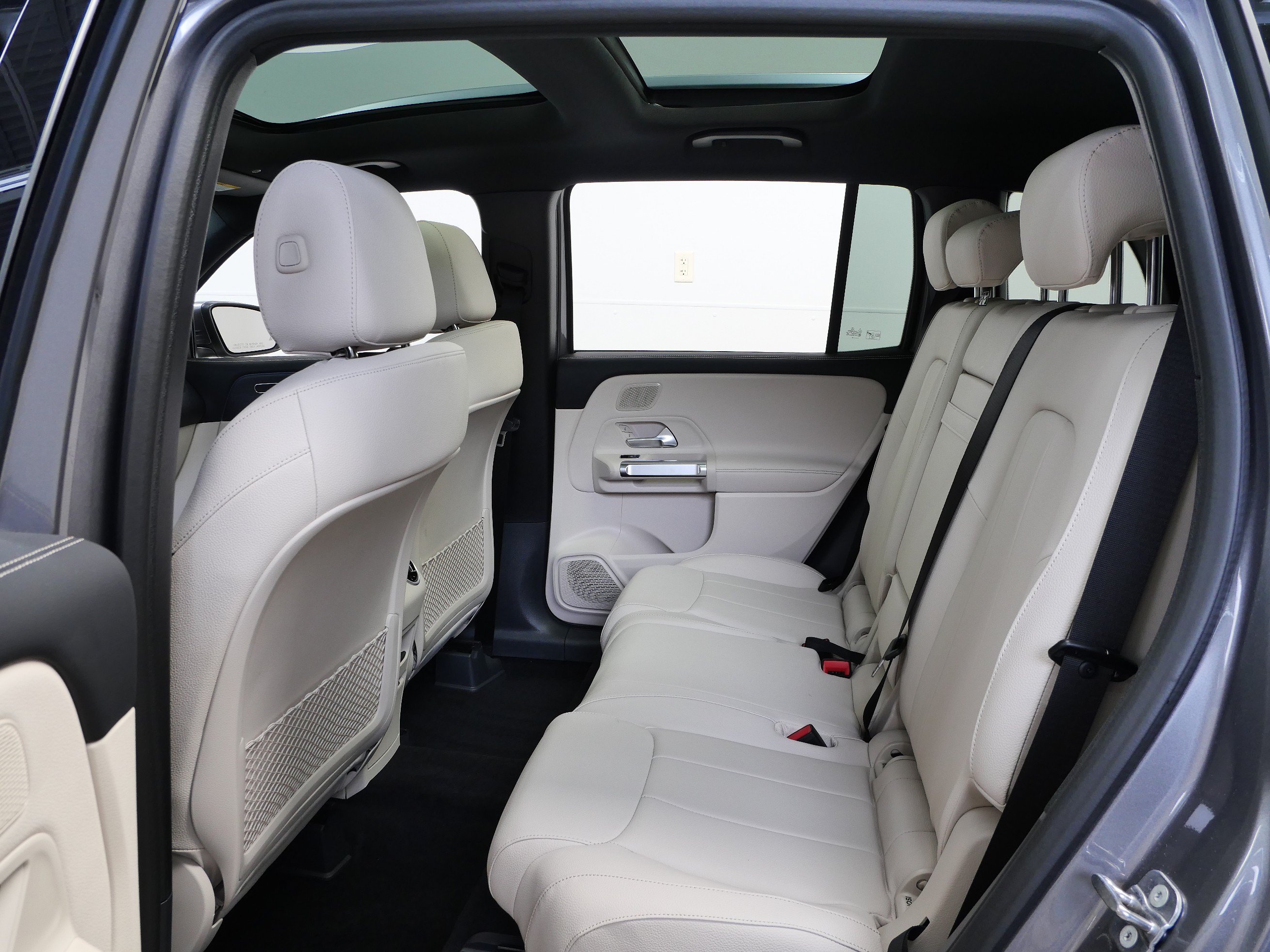 New 2026 Mercedes-Benz GLB 250 4MATIC image 8