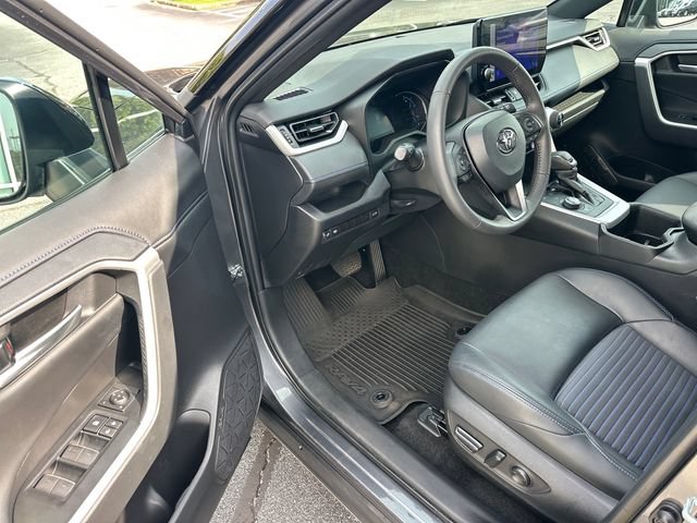 Used 2023 Toyota RAV4 XSE AWD/4WD image 11