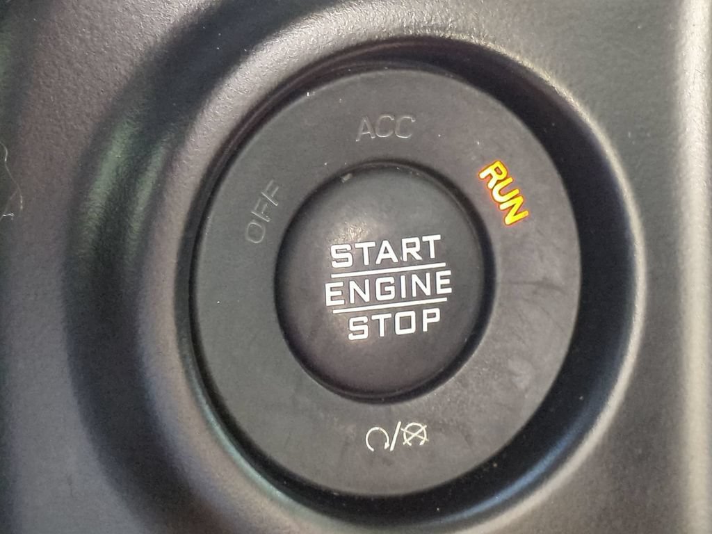 Used 2021 Jeep Gladiator Rubicon AWD/4WD image 36