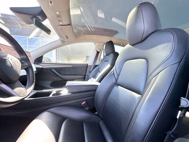 Used 2023 Tesla Model Y Performance AWD/4WD image 18