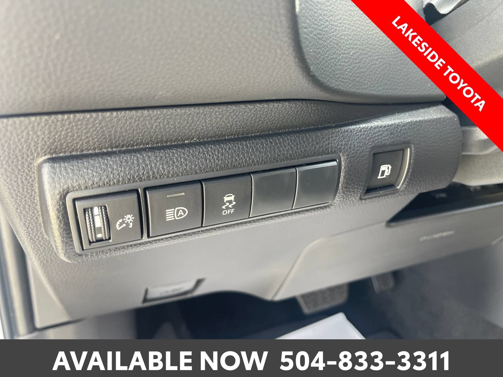 Certified 2026 Toyota Corolla SE w/ SE Premium Package FWD image 27