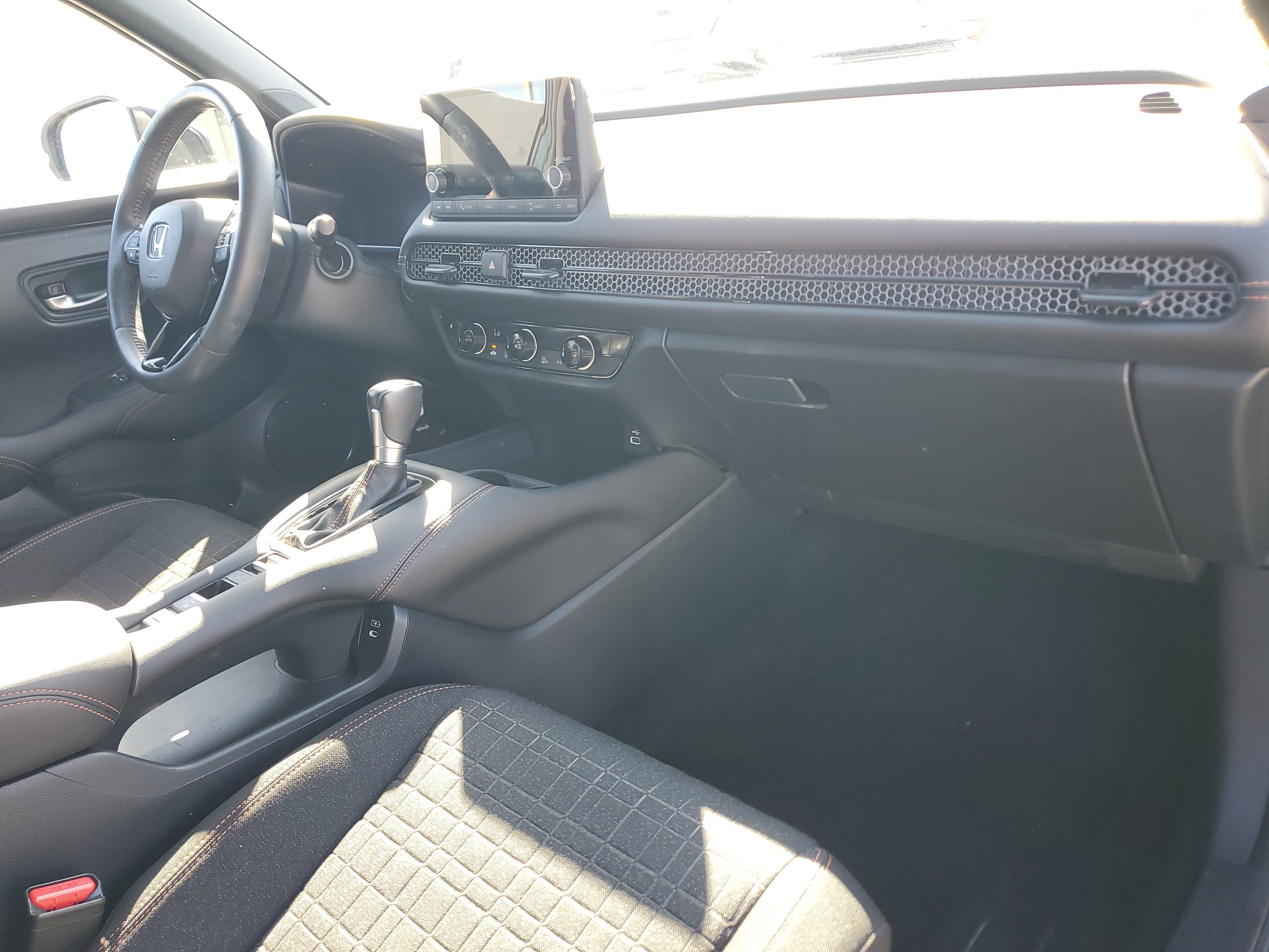 Used 2024 Honda HR-V Sport image 17