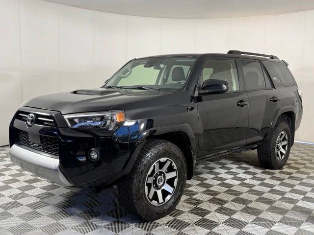 Used 2022 Toyota 4Runner TRD Off-Road AWD/4WD image 2