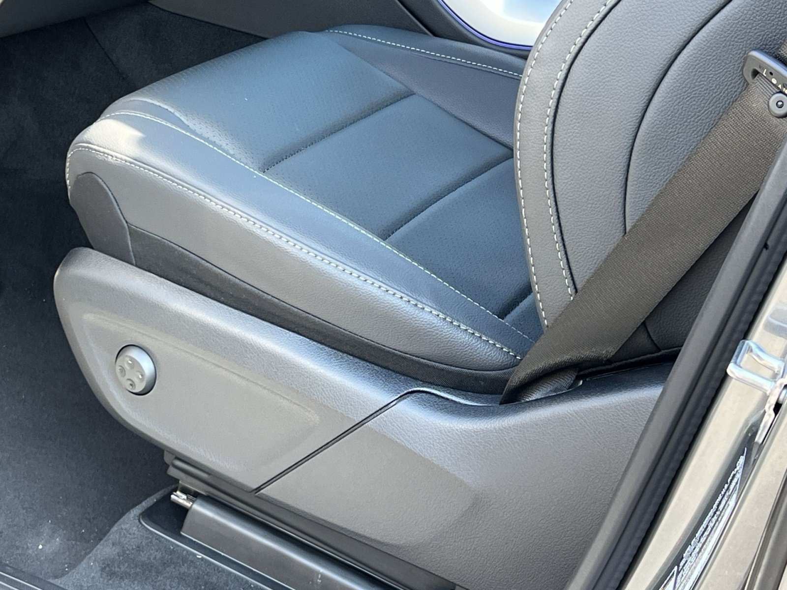 Certified 2026 Mercedes-Benz GLS 450 4MATIC image 12