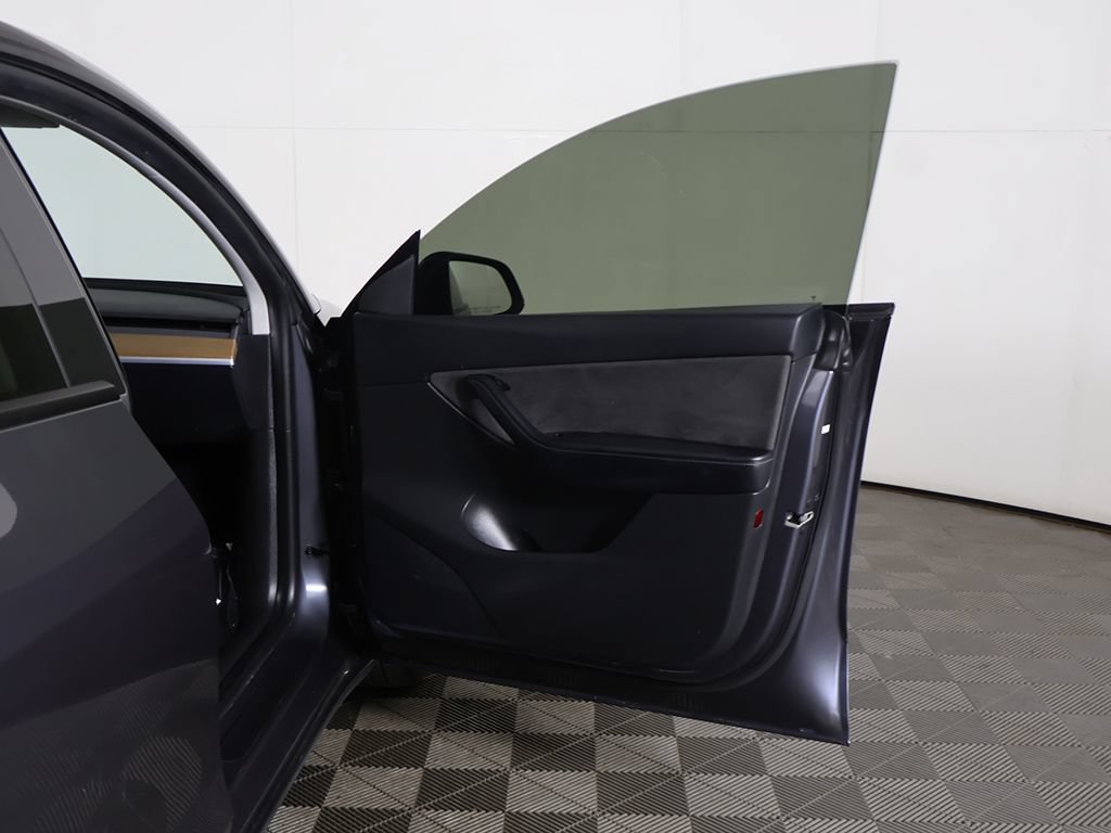 Used 2020 Tesla Model Y Long Range AWD/4WD image 22