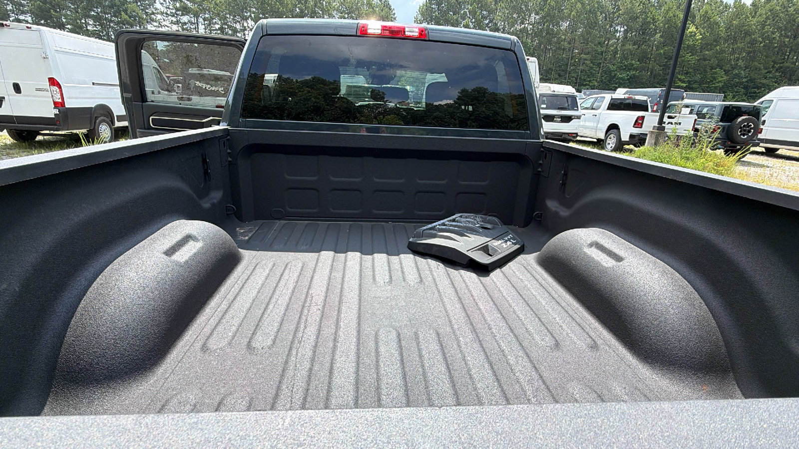 Used 2025 RAM 2500 Big Horn AWD/4WD image 13