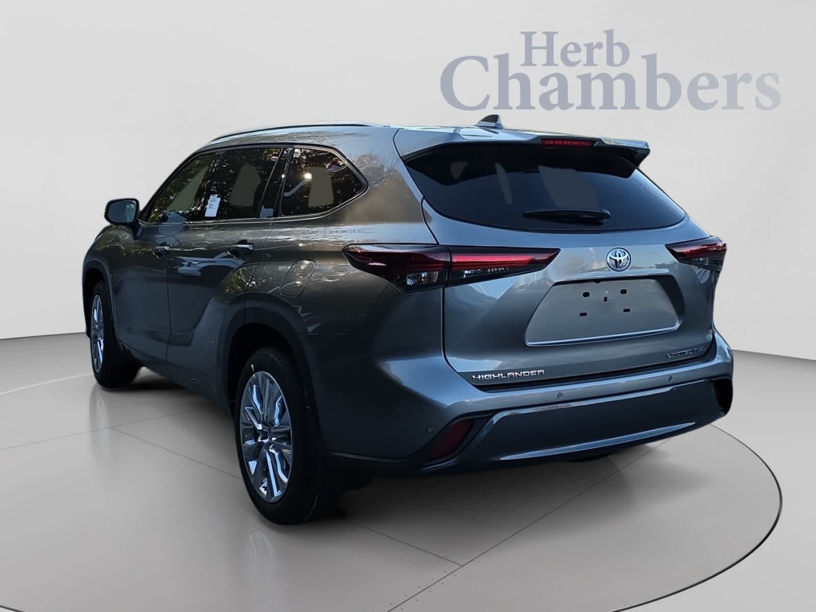 New 2026 Toyota Highlander Limited AWD/4WD image 3